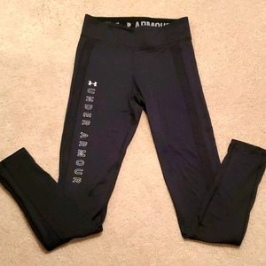 Under Armour black leggings